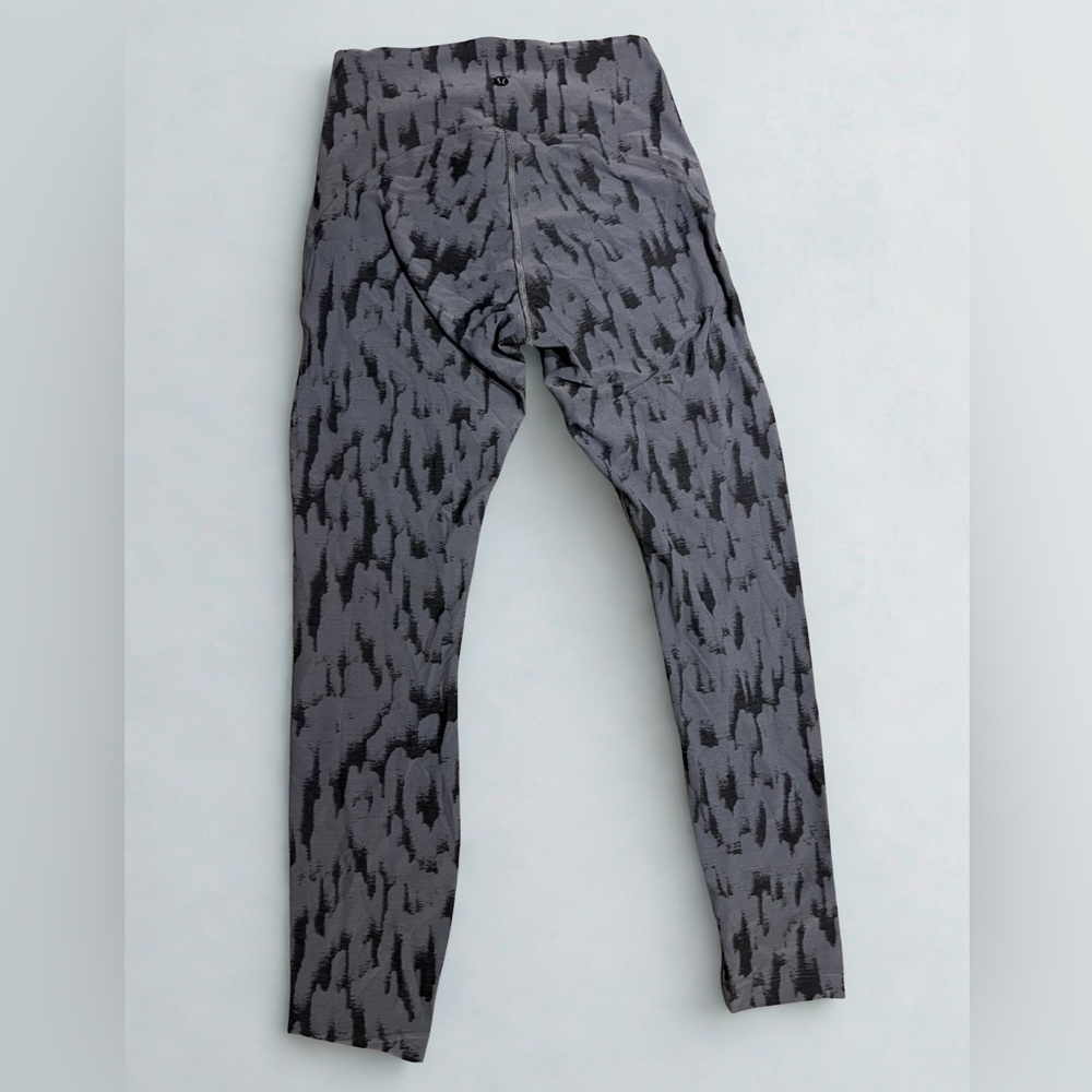 Lululemon InStill High-Rise Tight Activewear Leggings 25” Size 4 - Picture 5 of 9